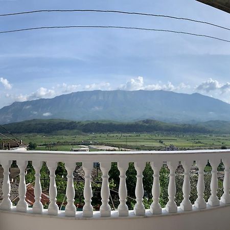 Stonetale Garden Guesthouse Gjirokastra Kültér fotó